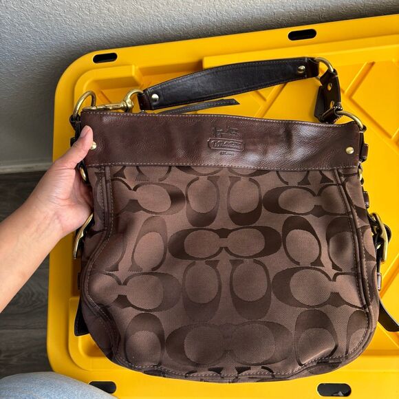 Vintage Coach Zoe Shoulder Bag - Picture 1 of 8